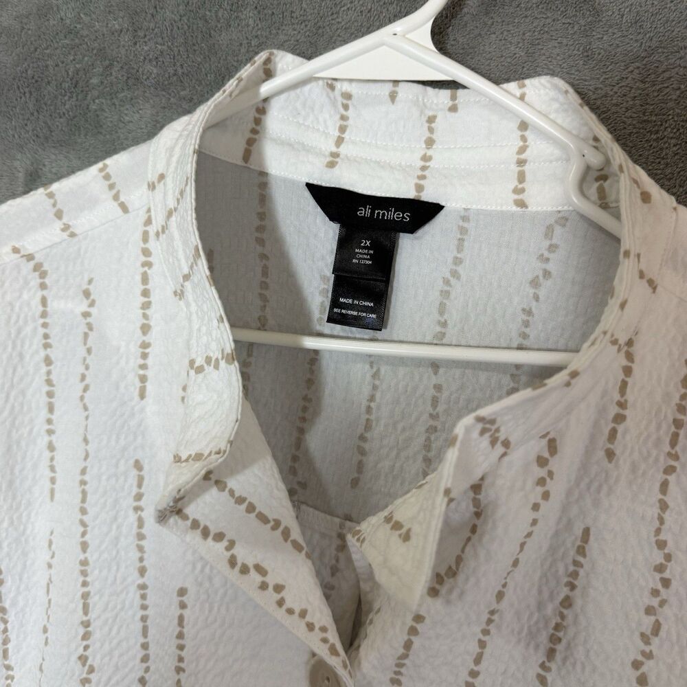 Ali Miles Women's Cream Tan Stripe Blouse Size 2X Plus Lightweight Casual Top